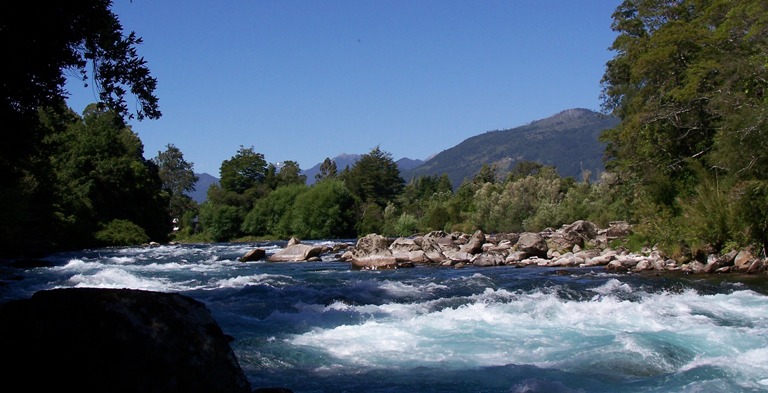 Liucura river in front of the horseback farm